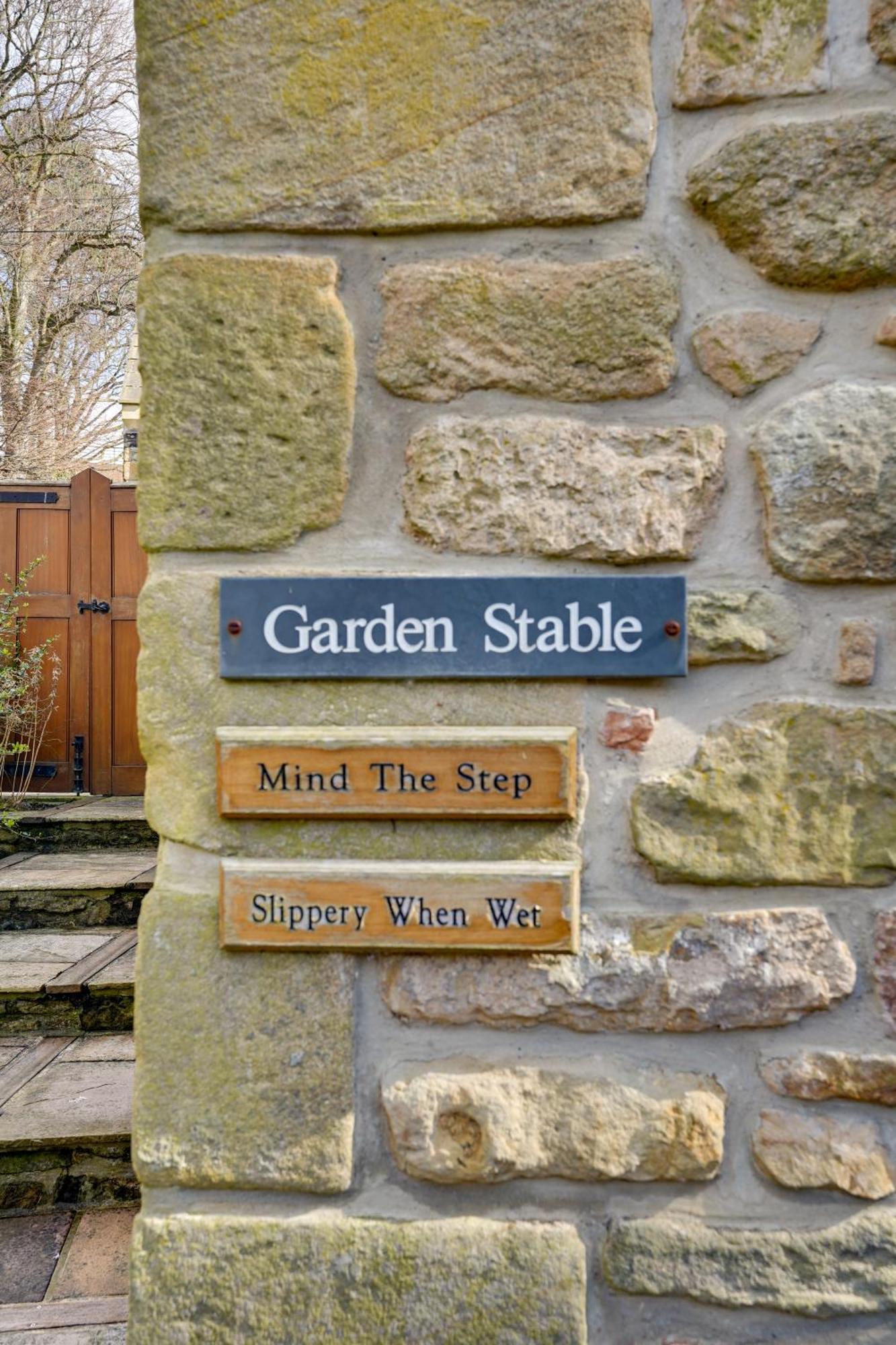 Garden Stable At Hallsteads: Luxury Stone Cottage, With Parking Alnmouth